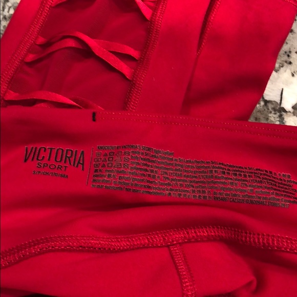 Red vs compression pants - Picture 2 of 7